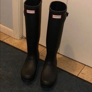 Tall hunter boots